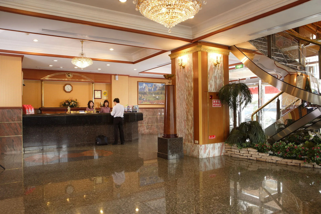 Noble Hotel
