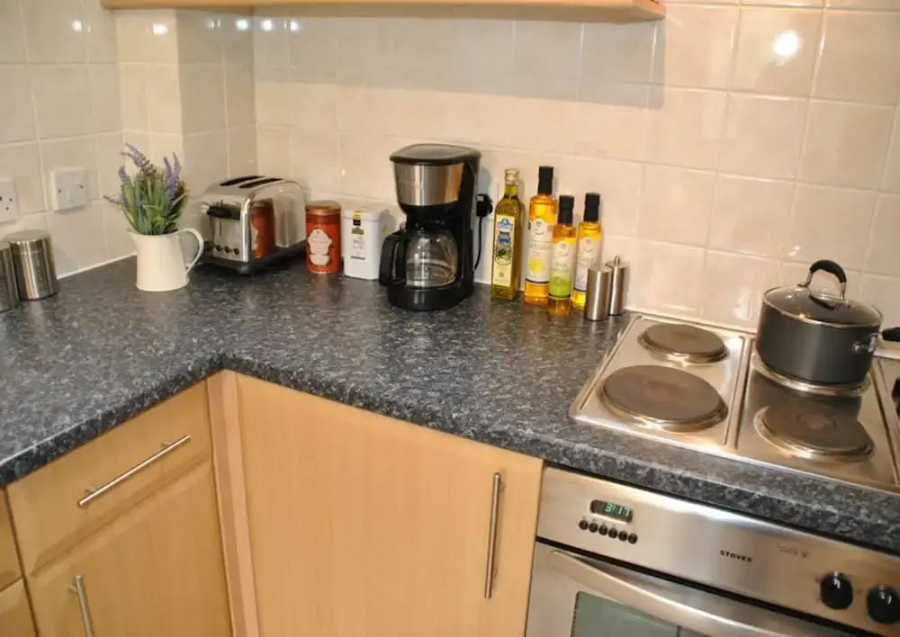 Alexandra Court One Bedroom Central Windsor Flats with Parking