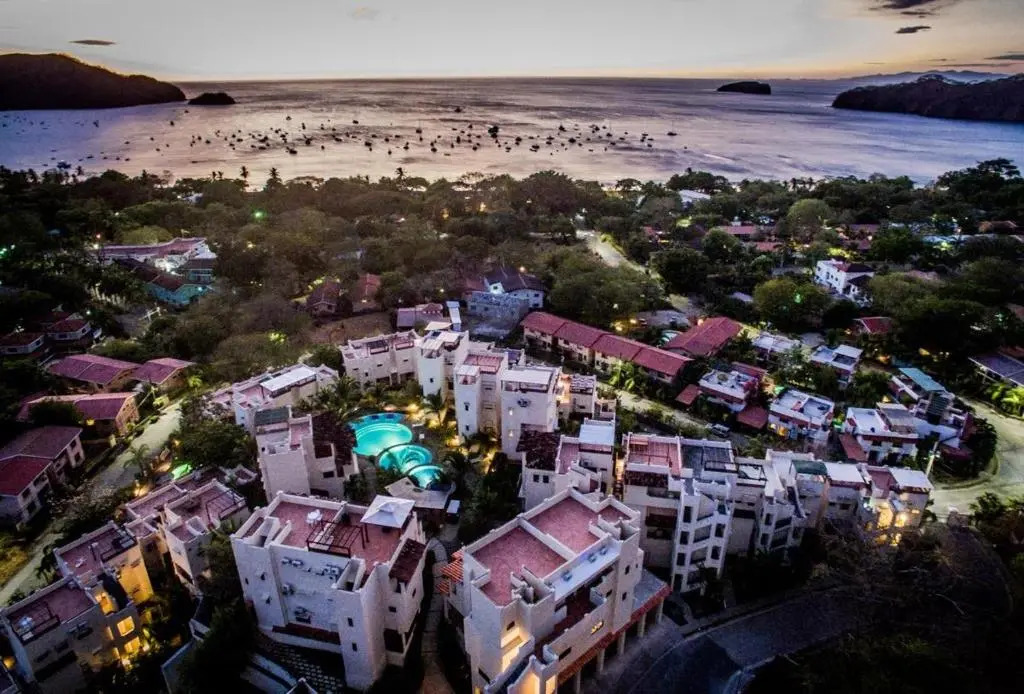 Tropical Gardens Suites and Apartments