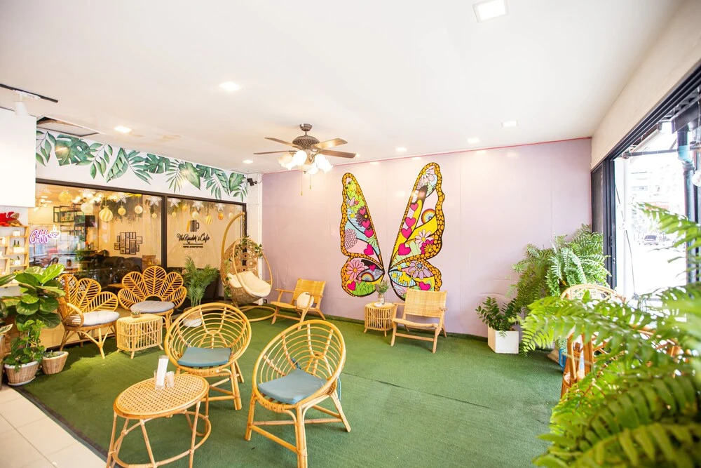 RedDoorz The Readers Cafe and Rooms