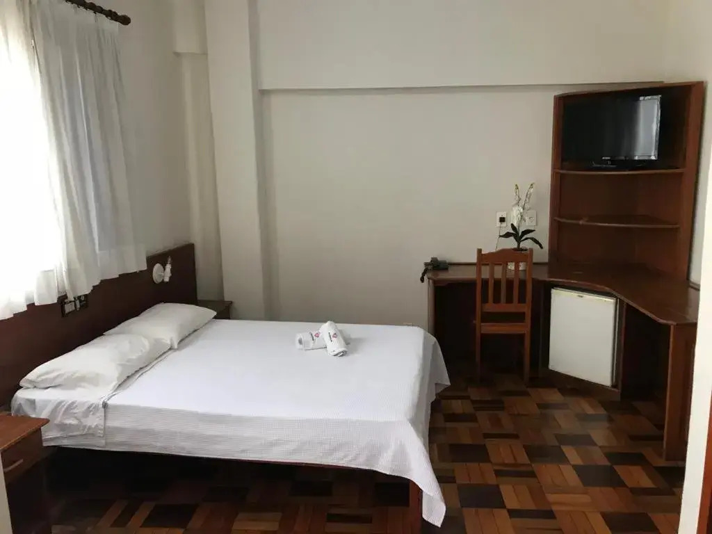 ACOMODARE HOTEL- SOB NOVA Direção