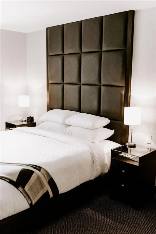 Joinery Hotel Pittsburgh, Curio Collection by Hilton