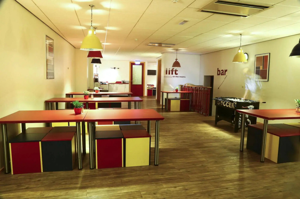 Bud Gett Hostels