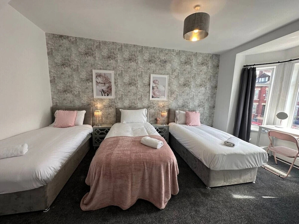 Large Five Bedroom Home with parking