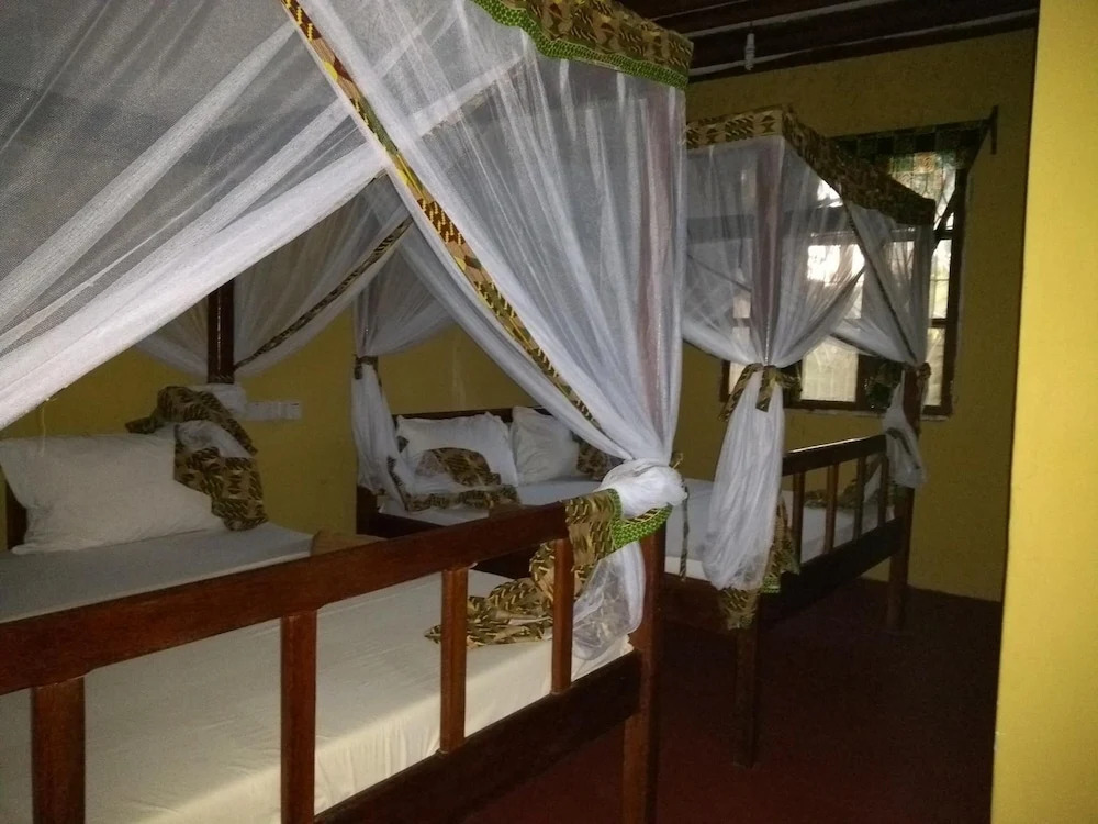 Mnana Beach Bungalows