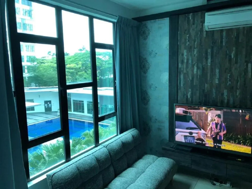 02-AUSTIN REGENCY JY HOMESTAY for 2pax Pool View