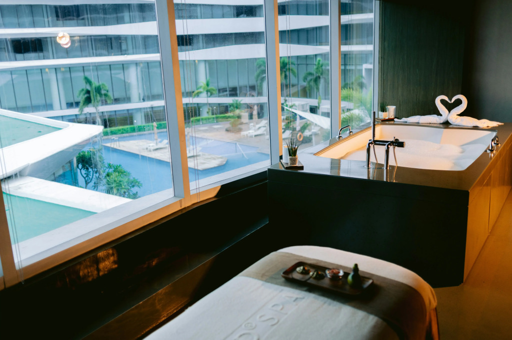Conrad Manila
