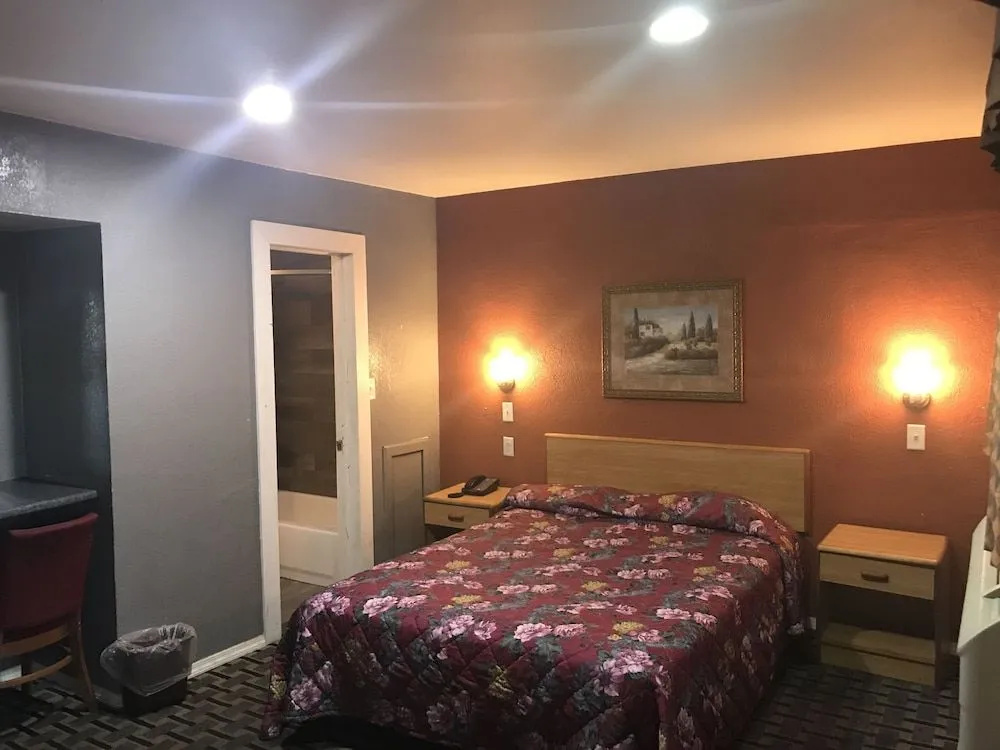 Economy Inn Motel