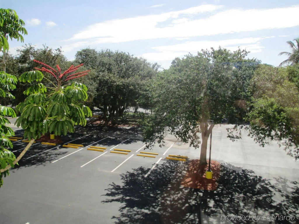 Holiday Inn - Fort Myers - Downtown Area by IHG