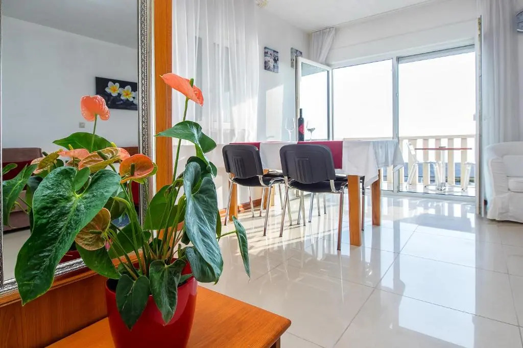 Apartments Toni 2000