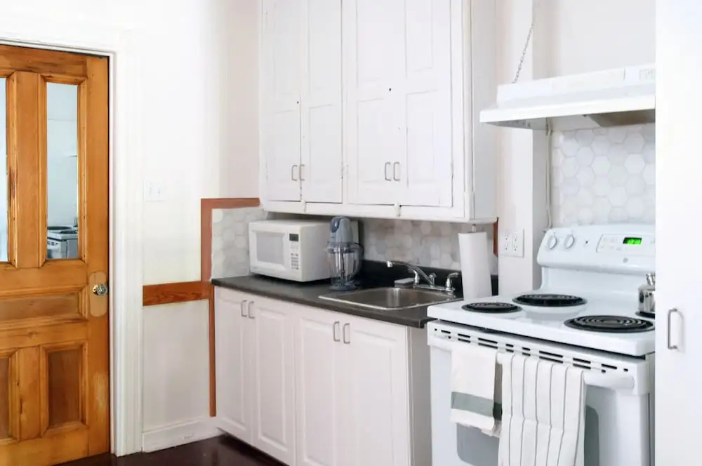Classic 3BR Facing La Fontaine Park by Namastay