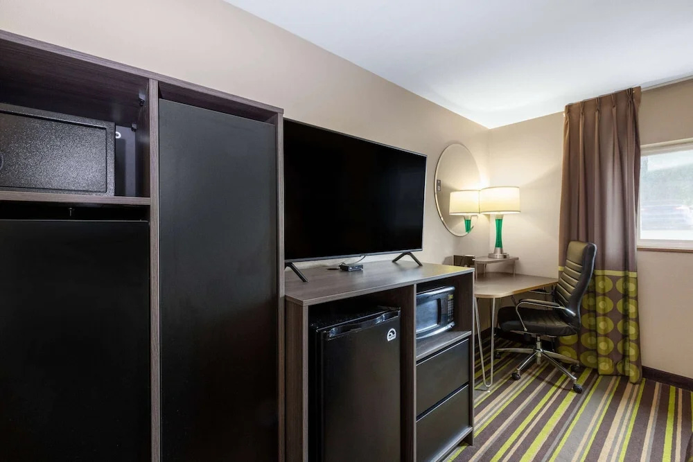 Super 8 Motel - Belgrade/ Bozeman Airport