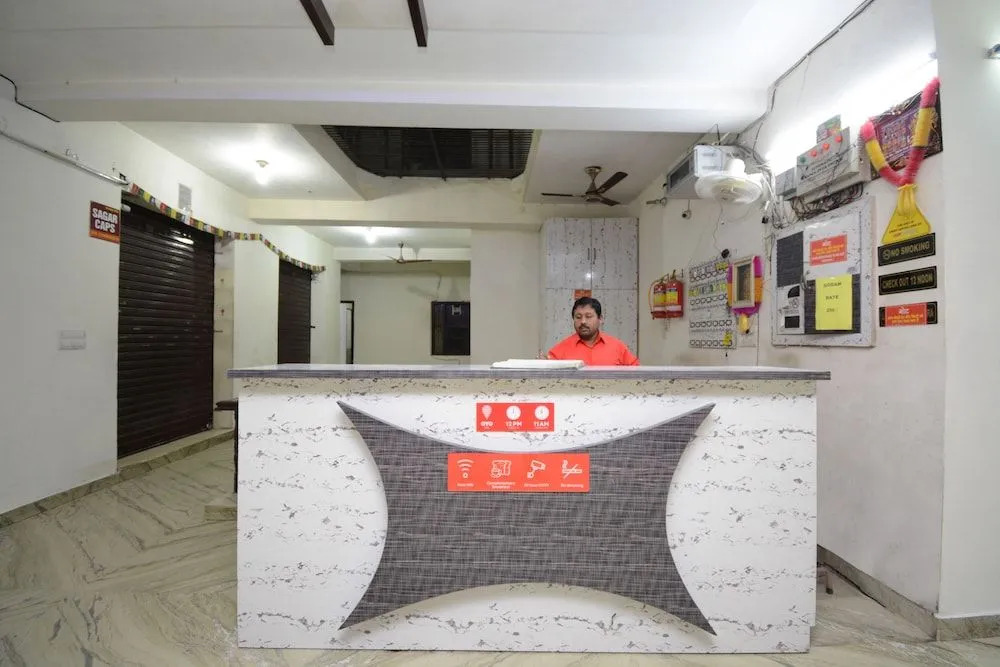 OYO 29034 Hotel Arora Inn