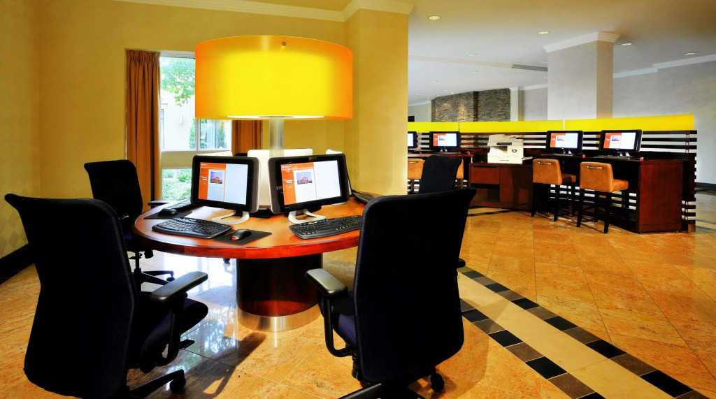Sheraton Toronto Airport Hotel & Conference Centre