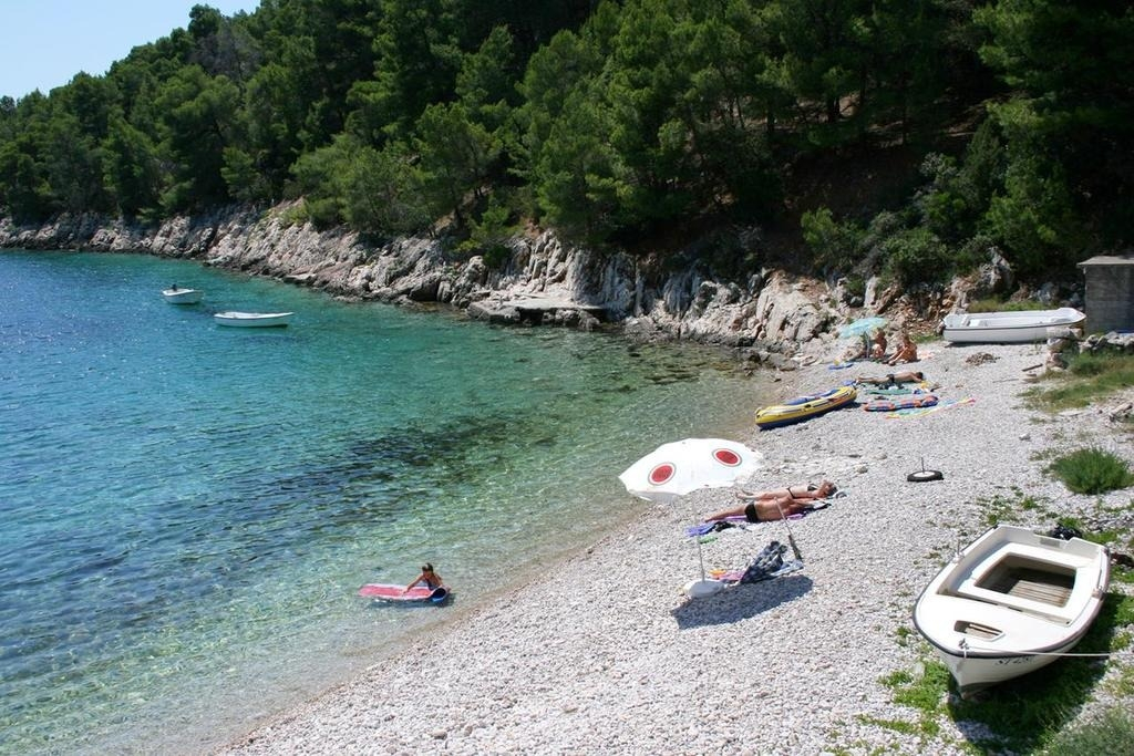 Apartment Mateo - by the beach; A3 Mini Cove Skozanje , Island Hvar