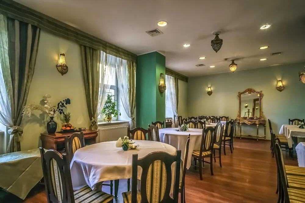 Old Time Aparthotel