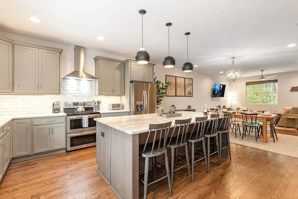 Nashville Comfort-mins to Broadway-12th S District