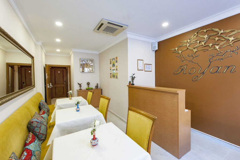 Royan Suites