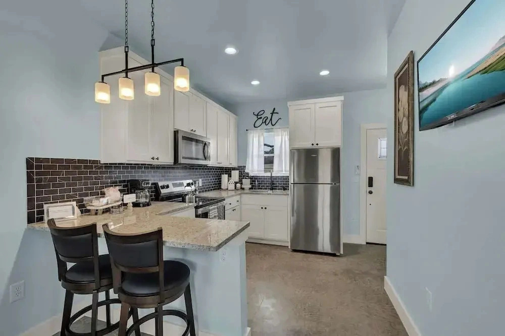 Modern Casita With Hot Tub Six Minutes From Main Street
