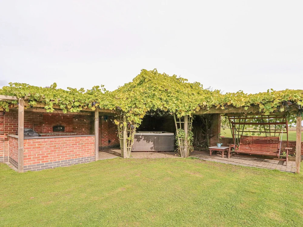 Acorn House