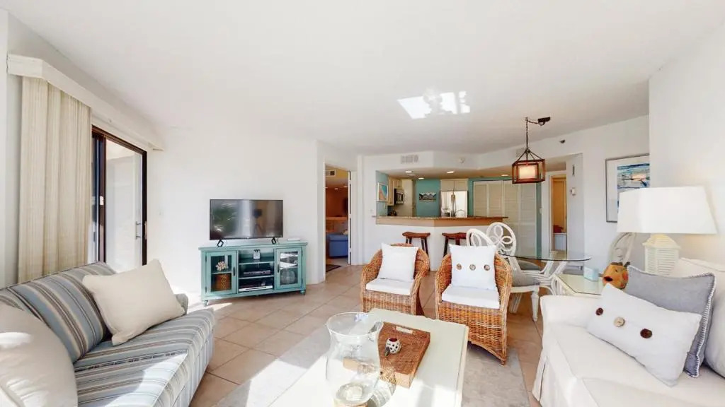 3229 Villamare