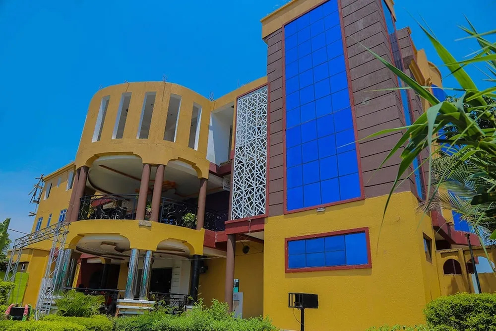 Kamwe kamwe hotel