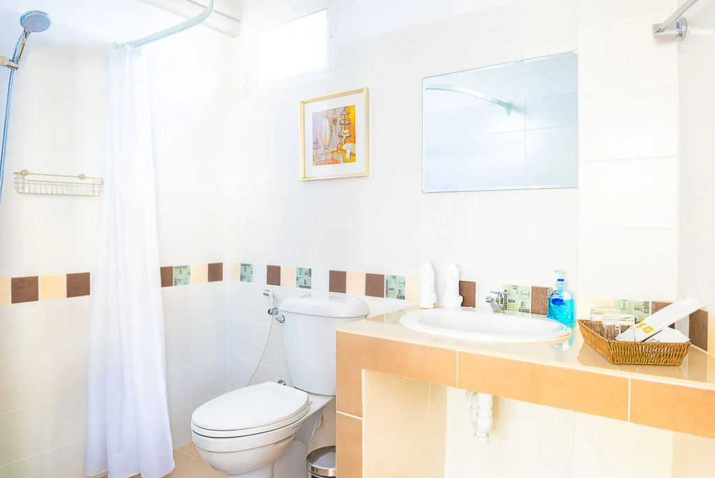 Orawan Suites