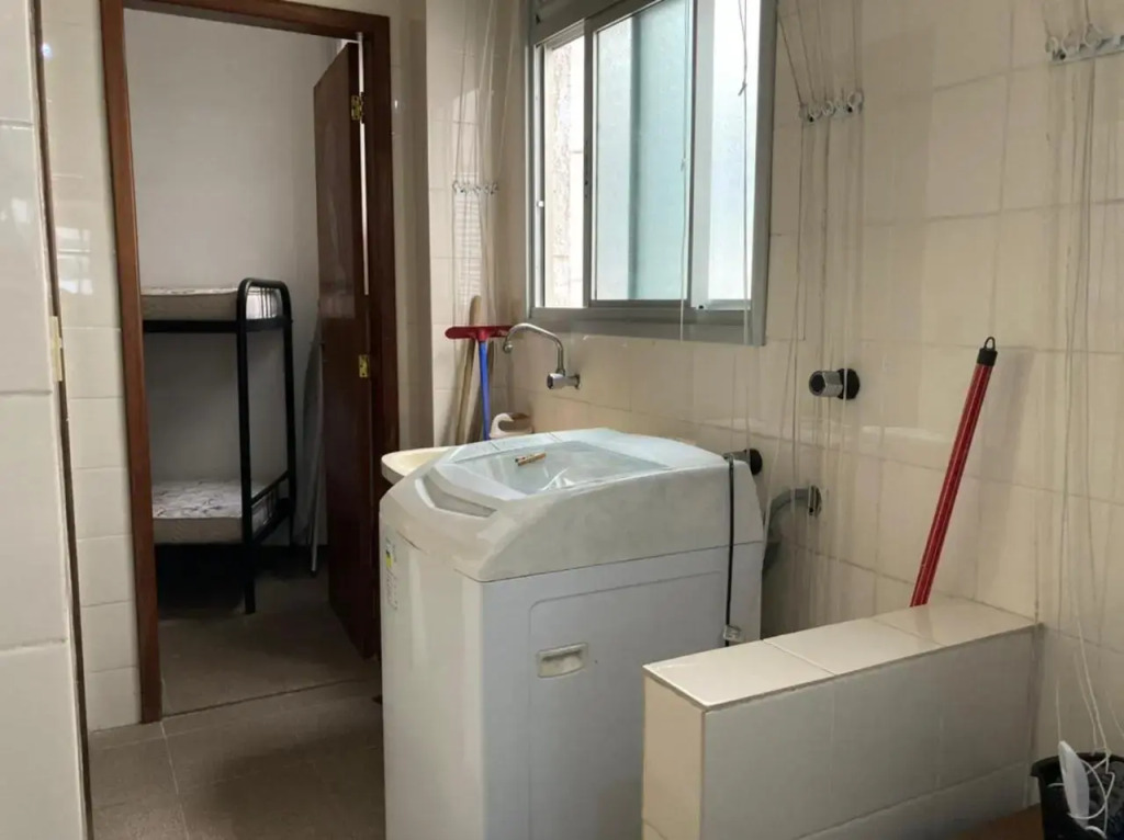 Cabo Frio - Praia do Forte - Apto 130 m2 na beira da praia, com ar condicionado