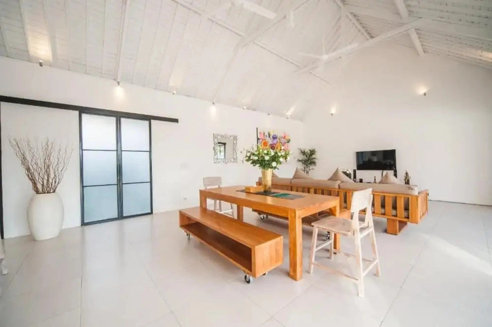 Specious 3Bedroom Rakuen Villa Canggu