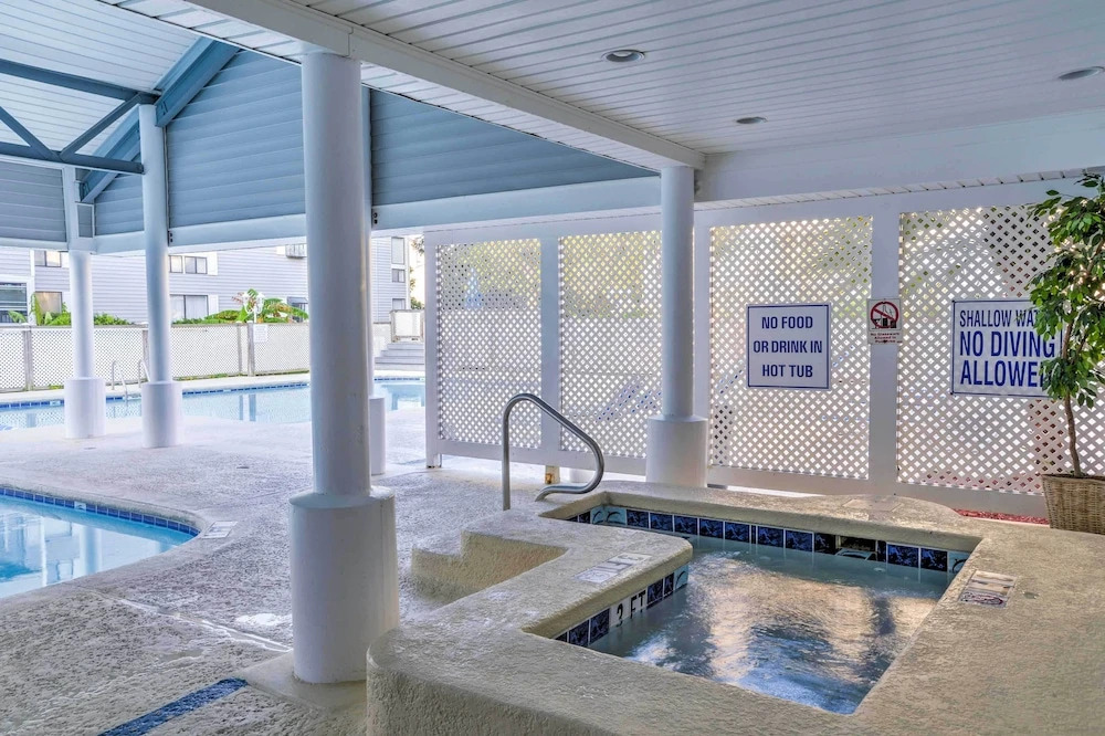 1 Block to Beach: Myrtle Beach Condo w/ Pool!