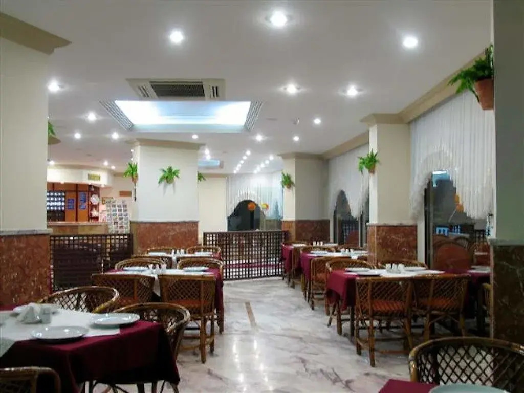 Kleopatra Neray Hotel