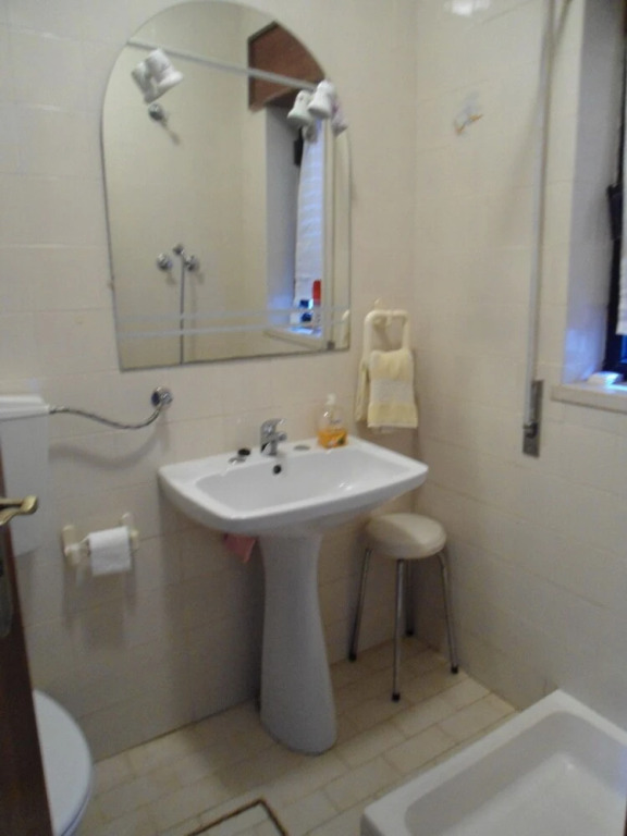 House With 3 Rooms in Budens, With Wonderful sea View, Terrace and Wif