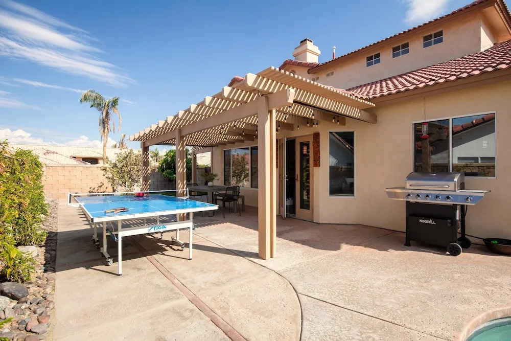 Petit Sahara by Avantstay Desert Escape w/ Pool, Outdoor Dining & Table Tennis!
