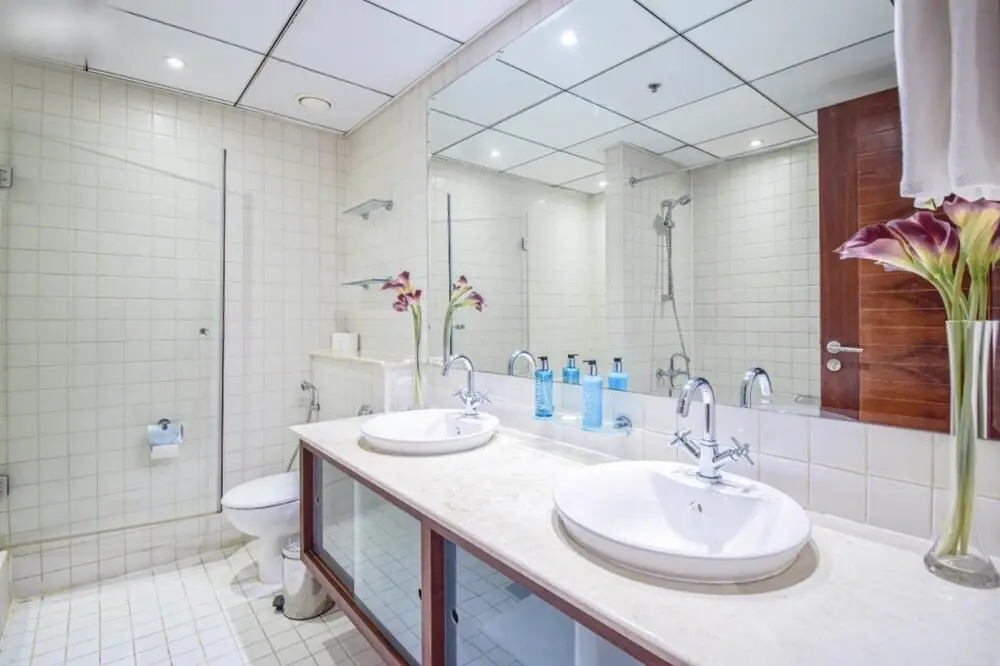 2B Apt With Waterfront View JBR