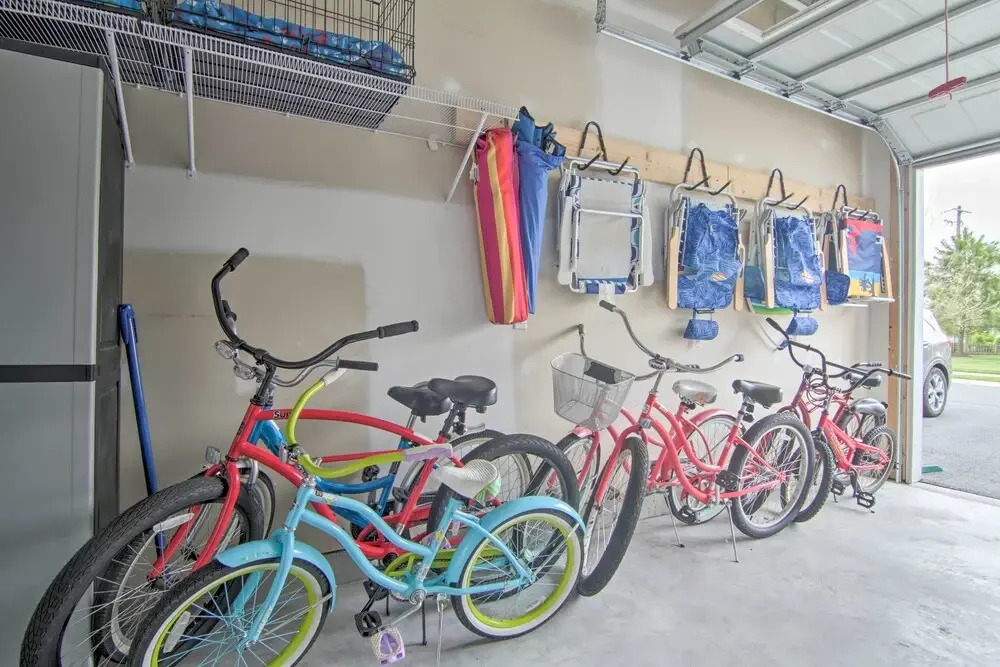 2 Mi to Bethany Beach: Modern Townhome w/ Patio