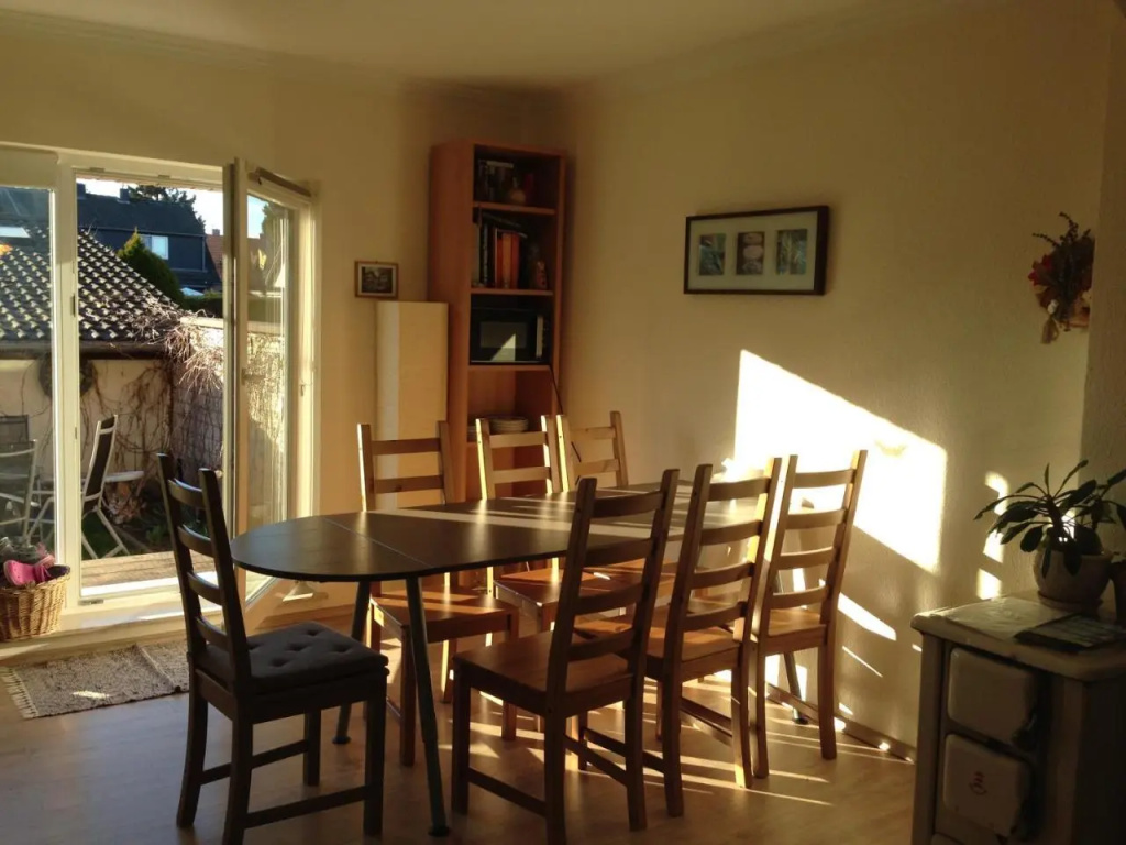 Ferienwohnung Mit Garten in Koln