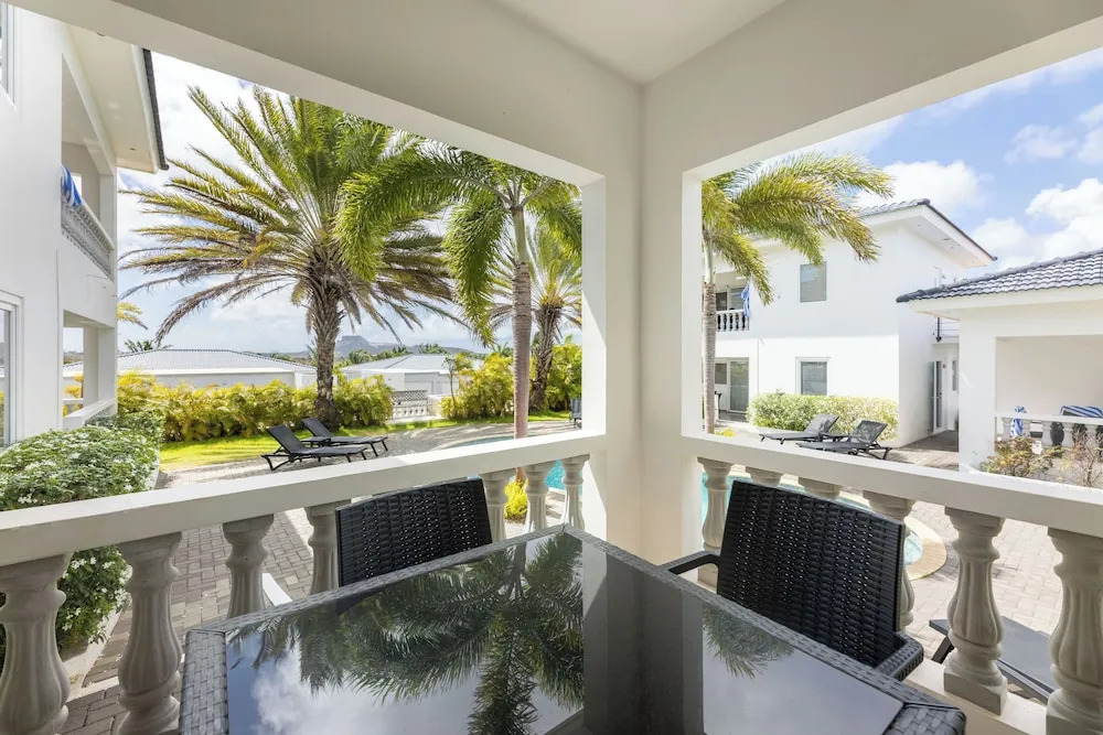 Palm Crest