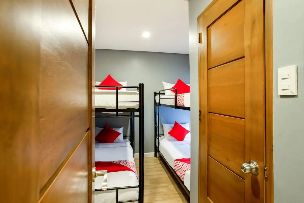 OYO 521 Bacaca Suites
