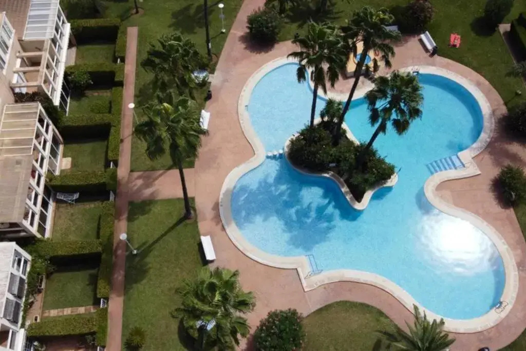 Perfect family holiday! Modern penthouse in Dénia only 200 m to the beach!
