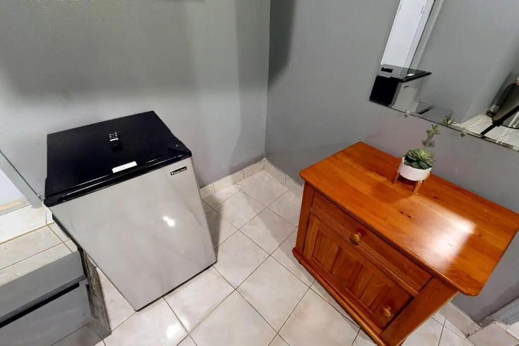 Cozy Studio 5 min to Daly City BART