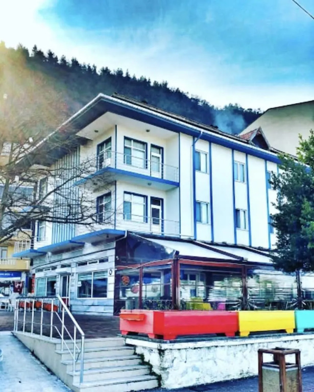 Saymoz Hotel
