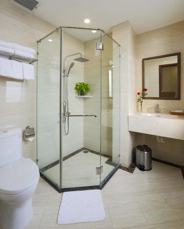 Golda Hotel