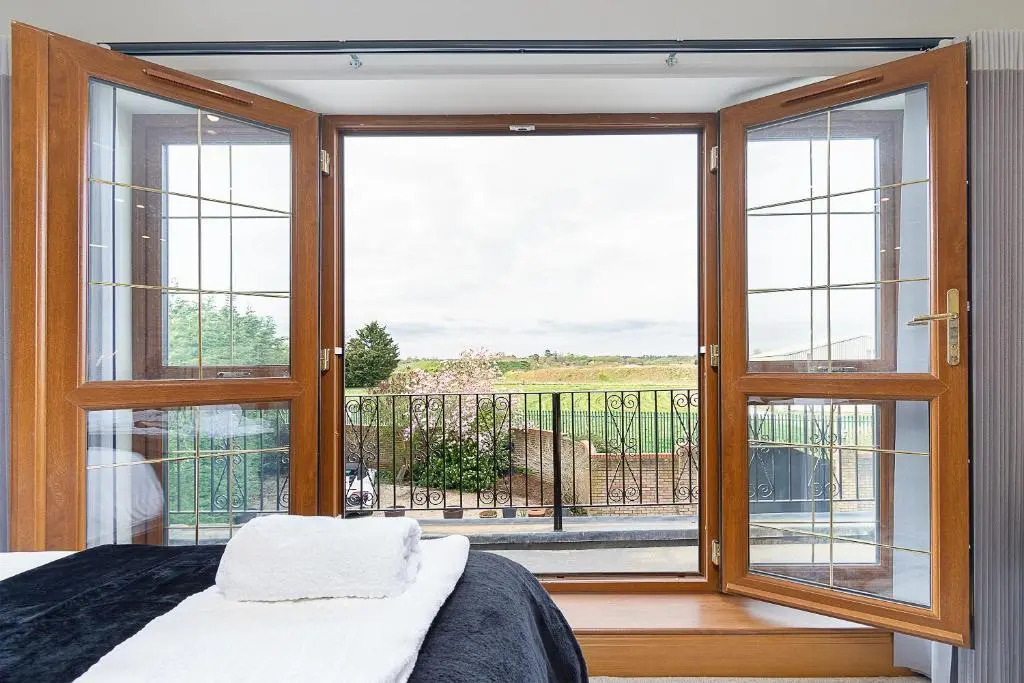 Boutique Green Acre Views