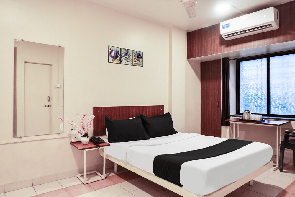 Super Hotel O Jadhav Nagar Near Sinhgad College