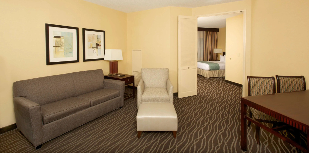 DoubleTree Suites by Hilton Raleigh-Durham
