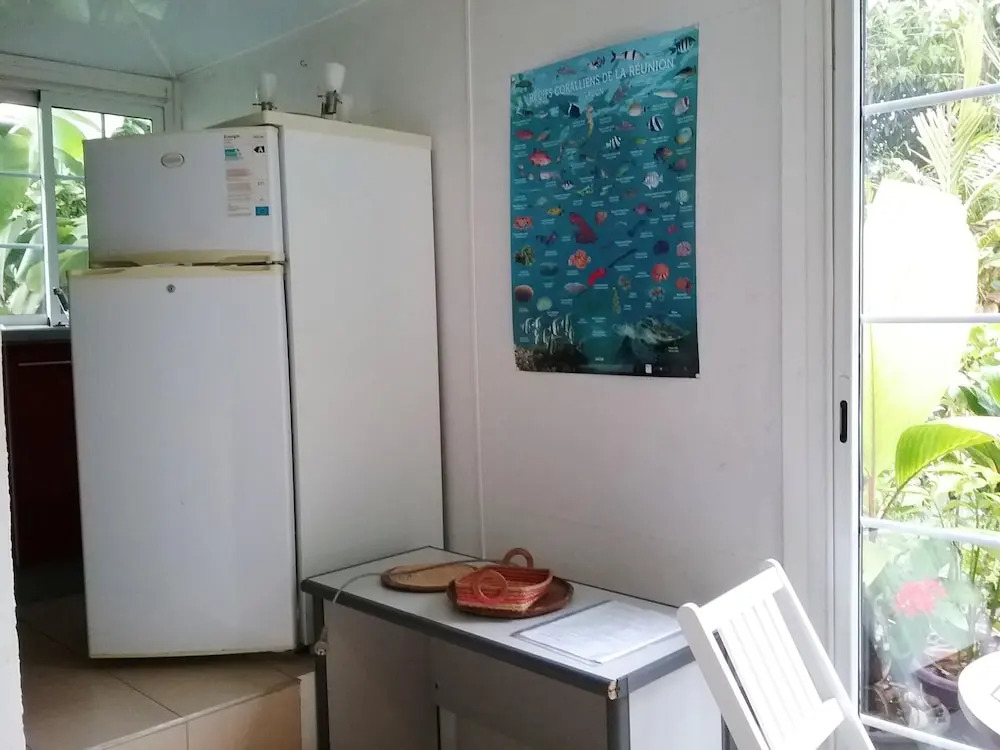 Studio in Saint pierre, With Enclosed Garden and Wifi Near the Beach