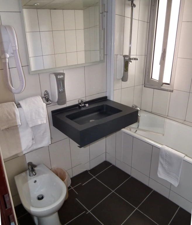 Hotel Saint Georges Lourdes Pyrenees (Avril 2026)