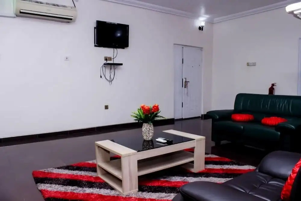 Sheilas Executive Hotel & Lodge