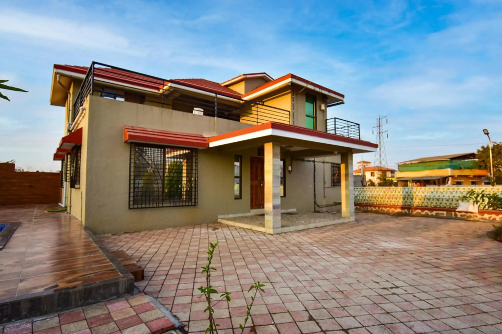 Green Meadows Large Pool & Garden by 23 Villa Stay