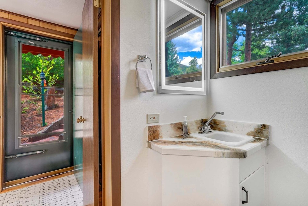 4925 Pike Unit 3